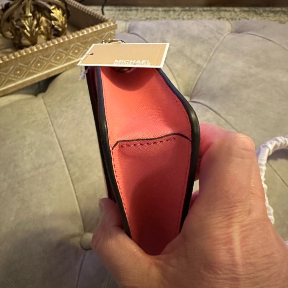 NWT Michael Kors Crossbody - Picture 4 of 9